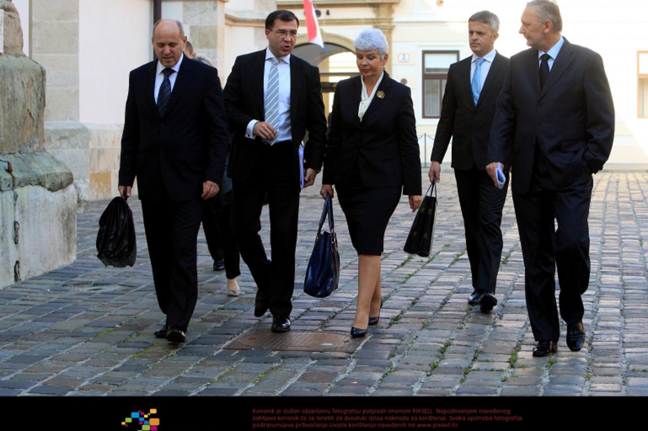 '28.09.2011., Markov trg, Zagreb - Dolazak zastupnika, ministara i premijerke RH na Aktualni sat u Sabor.Branko Bacic, Ivan Domagoj Milosevic, Jadranka Kosor, Mladen Pavic, Davor Bozinovic. Photo: Bor