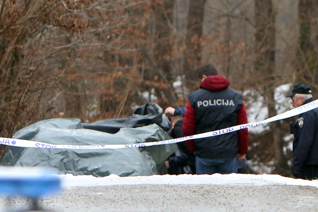 Izgorio osobni automobil u kojem je stradala nepoznata osoba