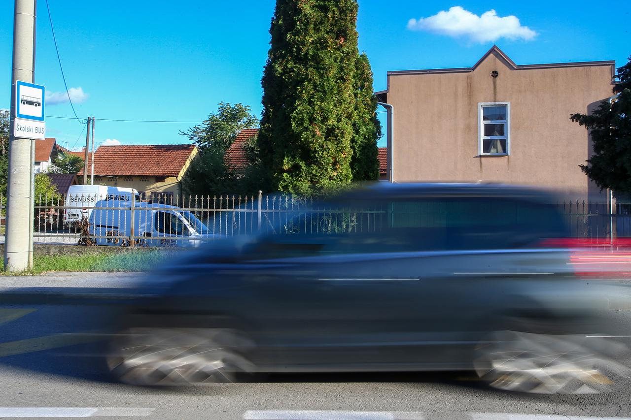 Zagreb: Stanovnicima Blata problem stvaraju prebrzi voza?i