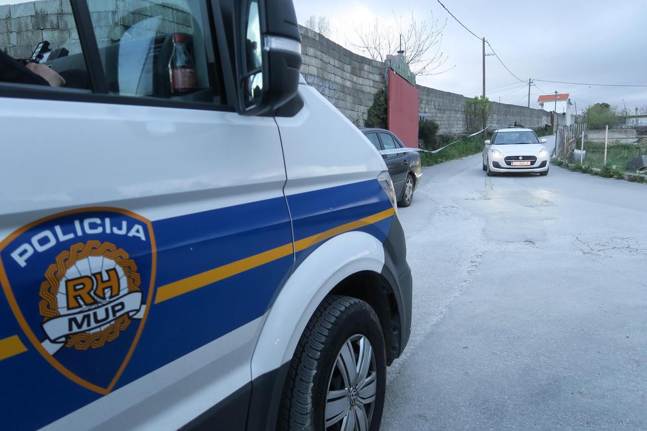 Split: Policija ogradila i nadzire privatni posjed na Duilovu