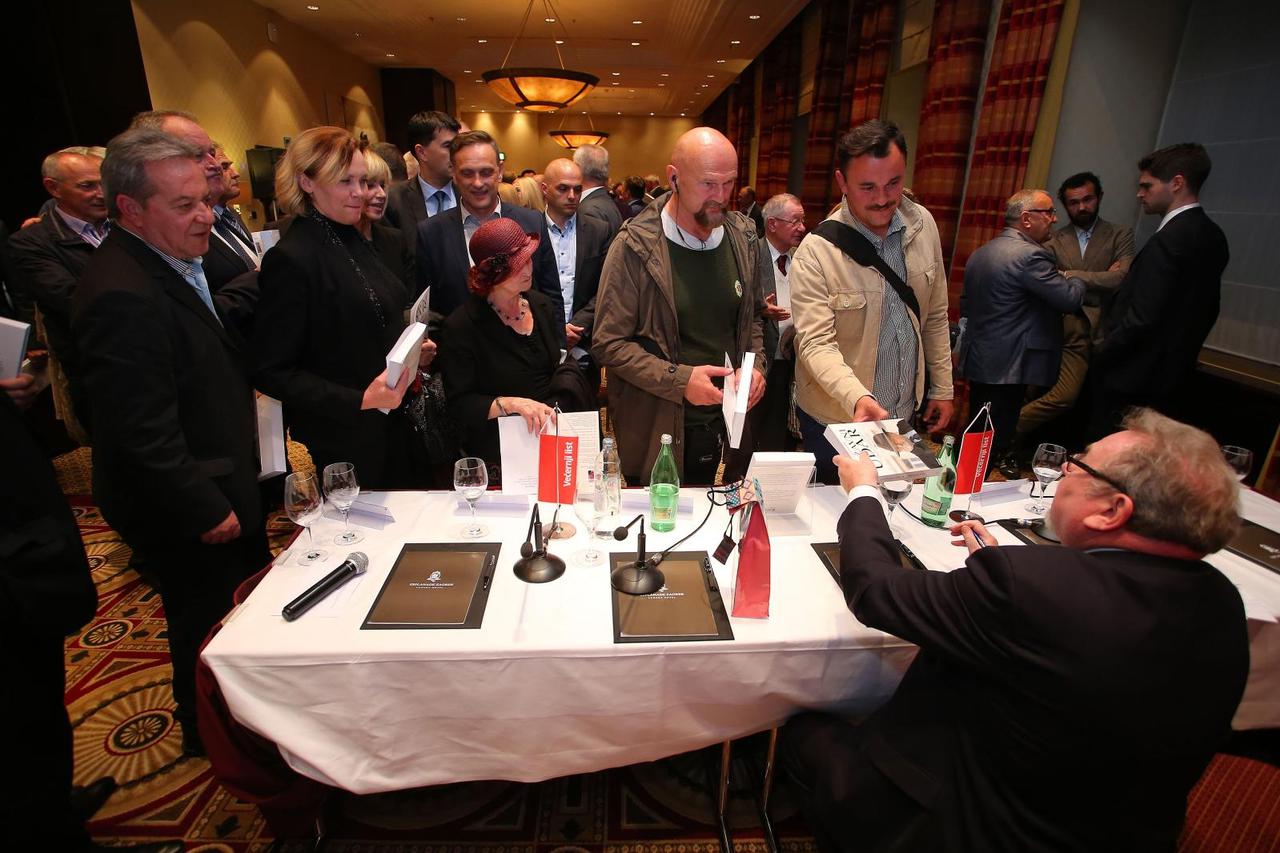 Dizanje praga vjerojatno bi povećalo broj nepredstavljenih birača, upozoravaju stručnjaci za politički sustav