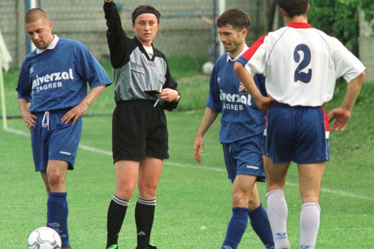 'sport.....zagreb....22.05.2001. trnje-regeneracija-zenski sudac marija damjanovic snimio robert anic'