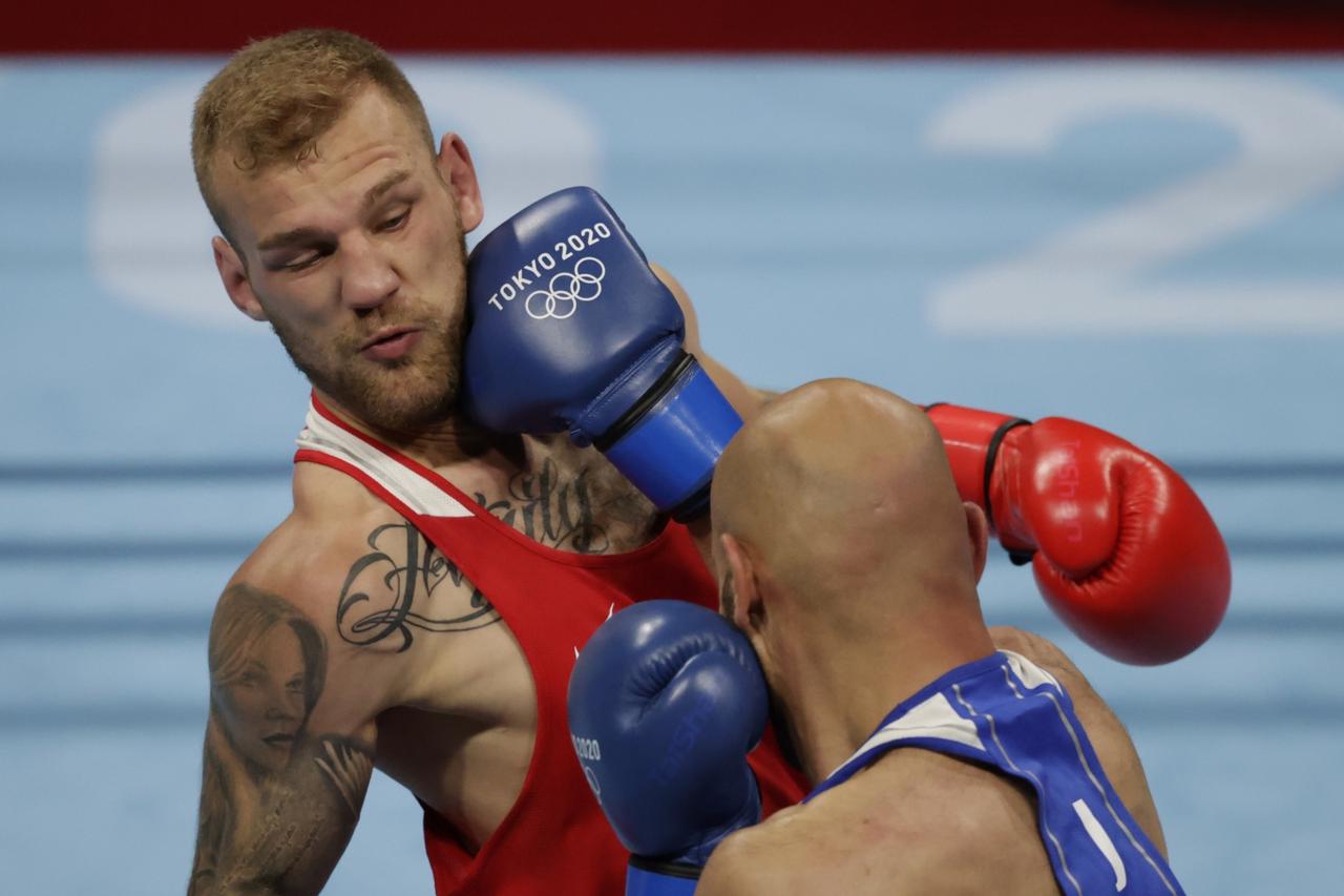 Boxing - Men's Light Heavyweight - Last 32