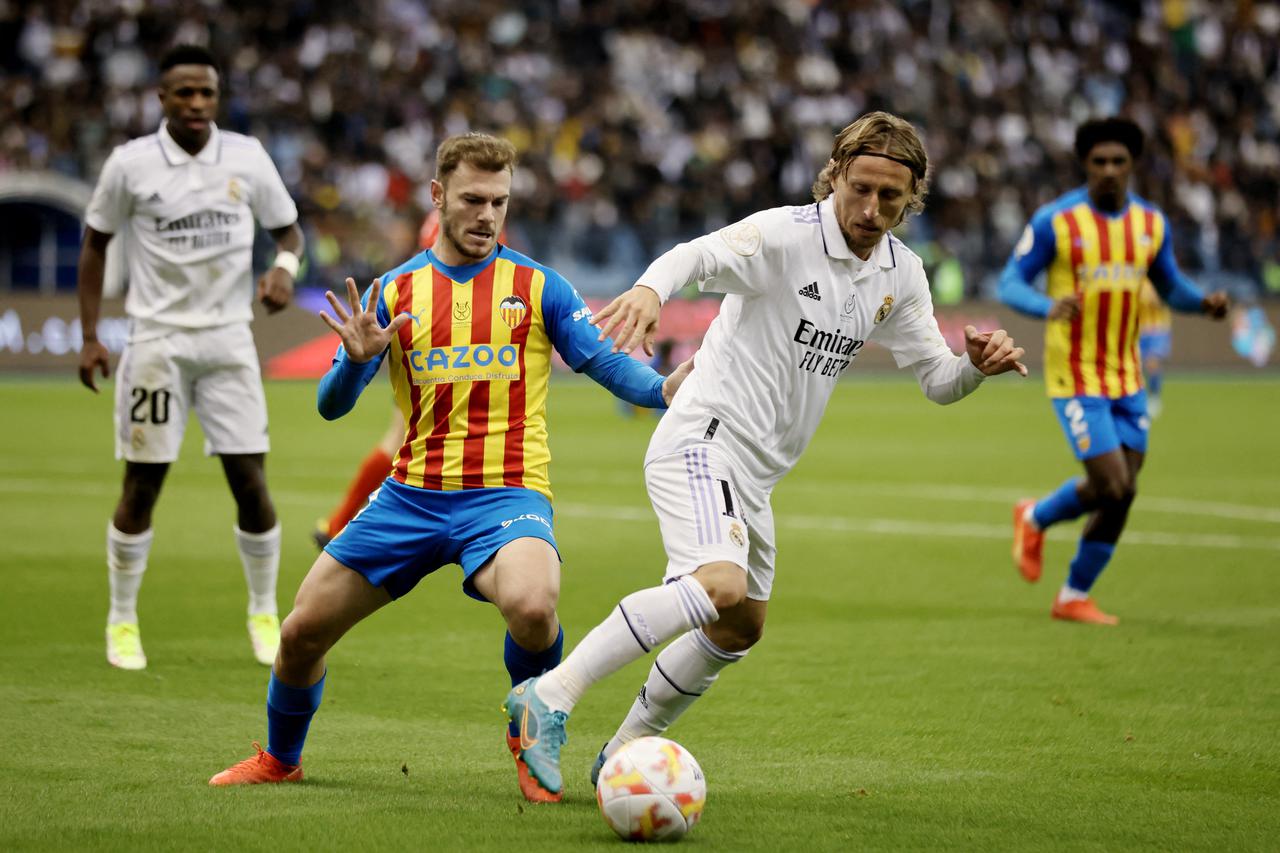 Spanish Super Cup - Semi Final - Valencia v Real Madrid