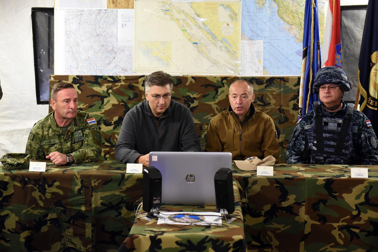 Plenković na Dugom otoku, Velebit 18