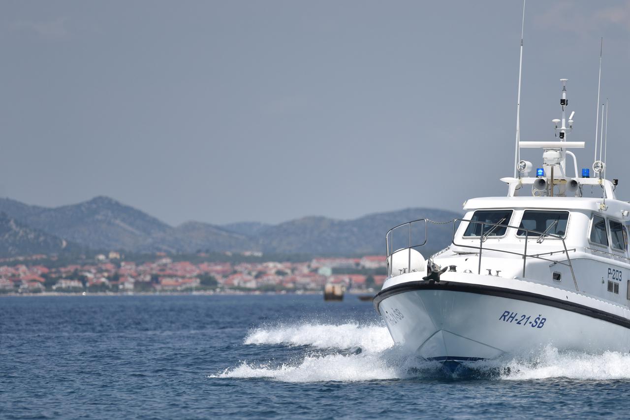 Šibenik: Ophodnja pomorske policije u šibenskom akvatoriju