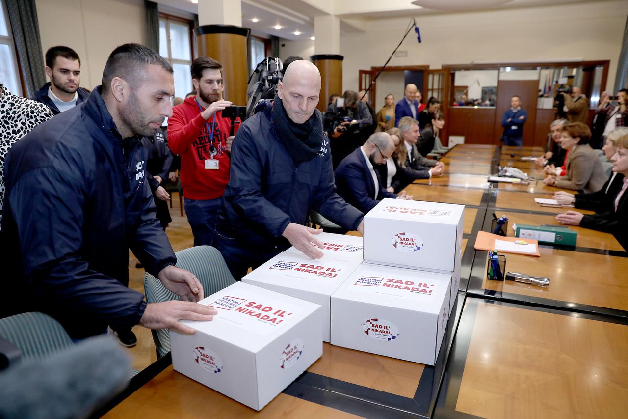 Miroslav Škoro predao je Državnom izbornom povjerenstvu kandidaturu za izbore