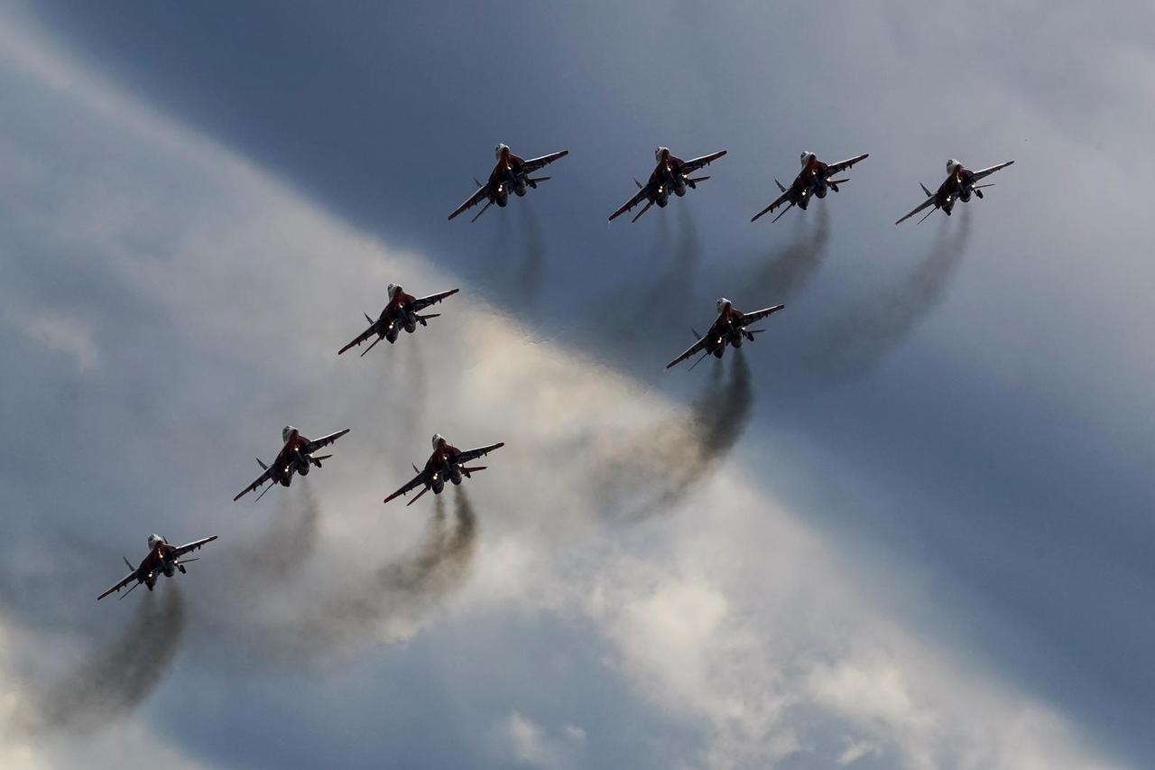 REUTERS 24-07-2021 19:52 #4