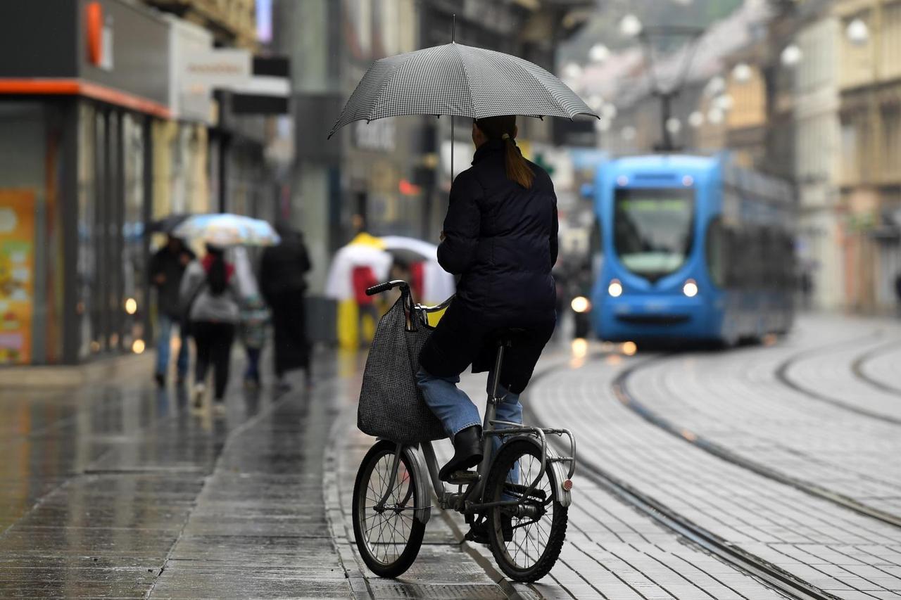 Zagreb: Najhladniji dan u travnju počeo kišom i temperaturom od 5 stupnjeva