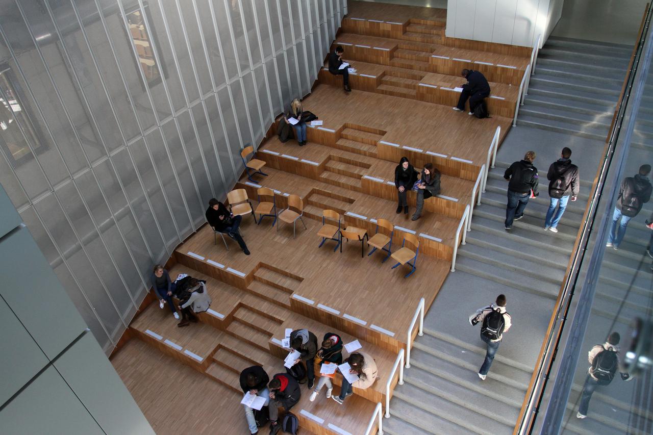 Rijeka: Studenti na Filozofskom fakultetu u kampusu na Trsatu