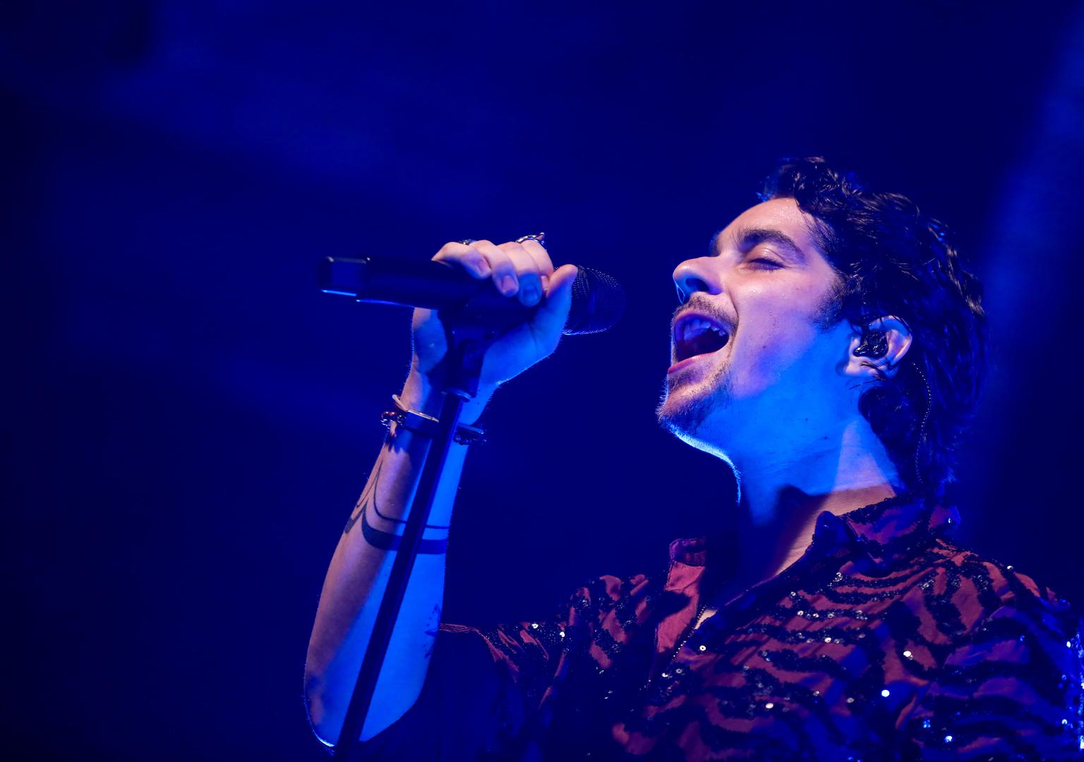 Bend koji je obilježio gotovo pola stoljeća regionalne glazbene povijesti korača novim poglavljem, u kojem kroz pomno odabrani koncertni repertoar nastavljaju i dalje s publikom dijeliti svoje svevremenske klasike. 