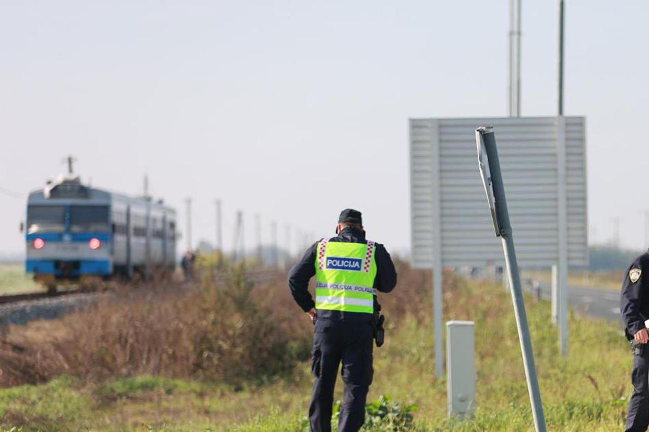 Osijek: U naletu vlaka na automobil poginula jedna osoba