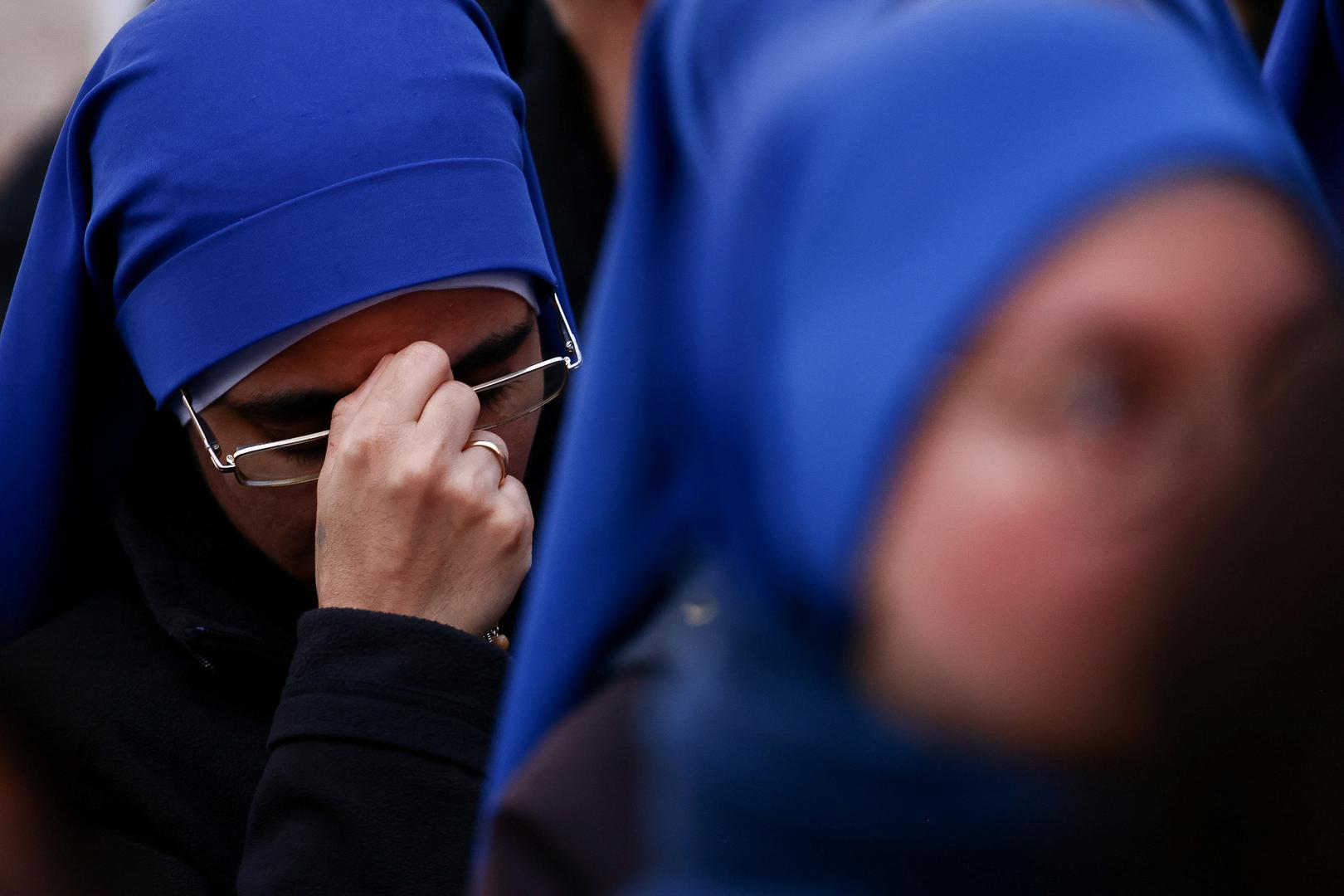  U tišini i molitvi, vjernici se dolaze oprostiti od Svetog Oca koji je dirnuo srca mnogih.