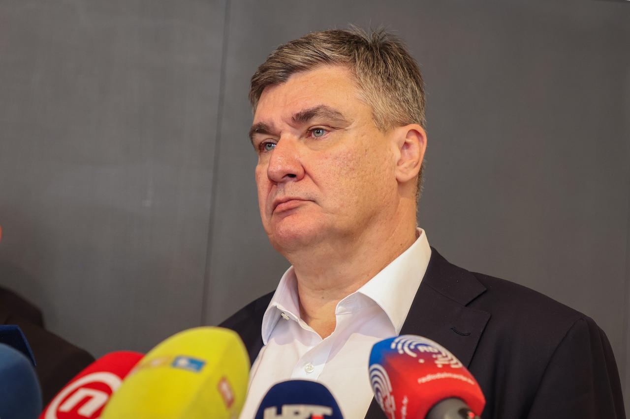 Predsjednik Zoran Milanović obišao obnovljenu staru gradsku vijećnicu u centru Splita