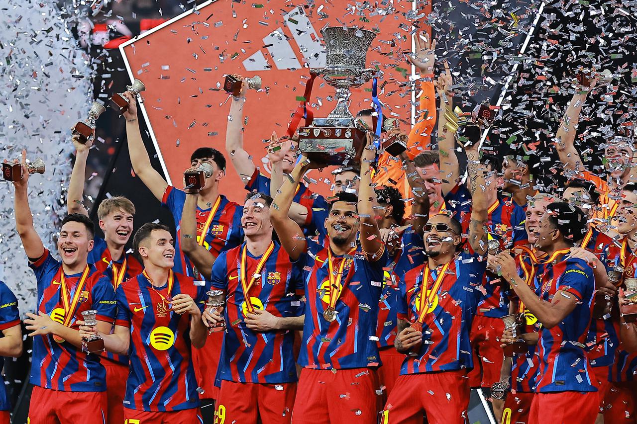 Spanish Super Cup - Final - FC Barcelona v Real Madrid