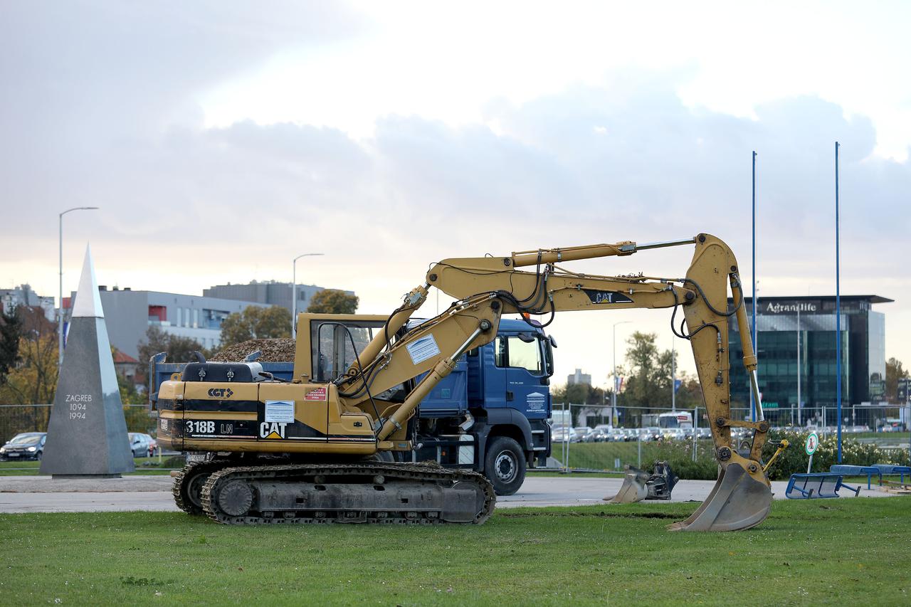 Postavljanje spomenika Franji Tuđmanu