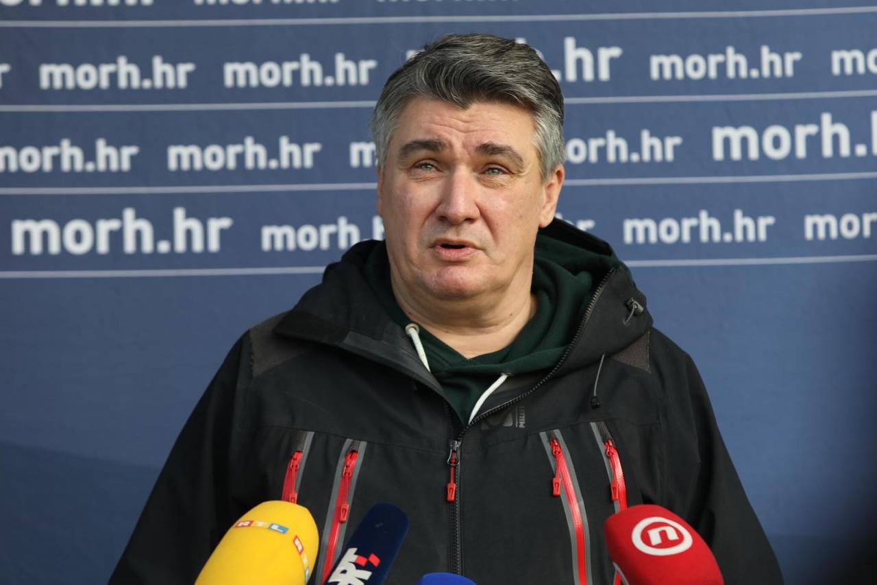 Petrinja: Milanović se sastao s predstavnicima Stožera za otklanjanje posljedica potresa