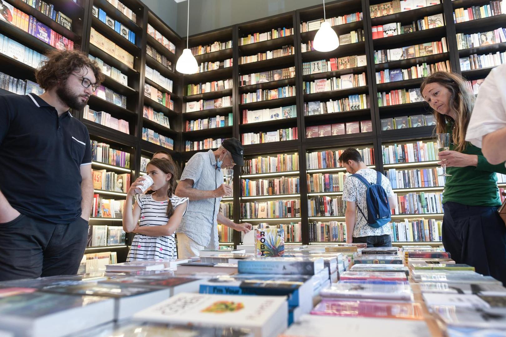 04.07.2020., Zagreb- Otvorenje knjizare Fraktura Seida i Sibile Serdarevic. Photo: Sandra Simunovic/PIXSELL