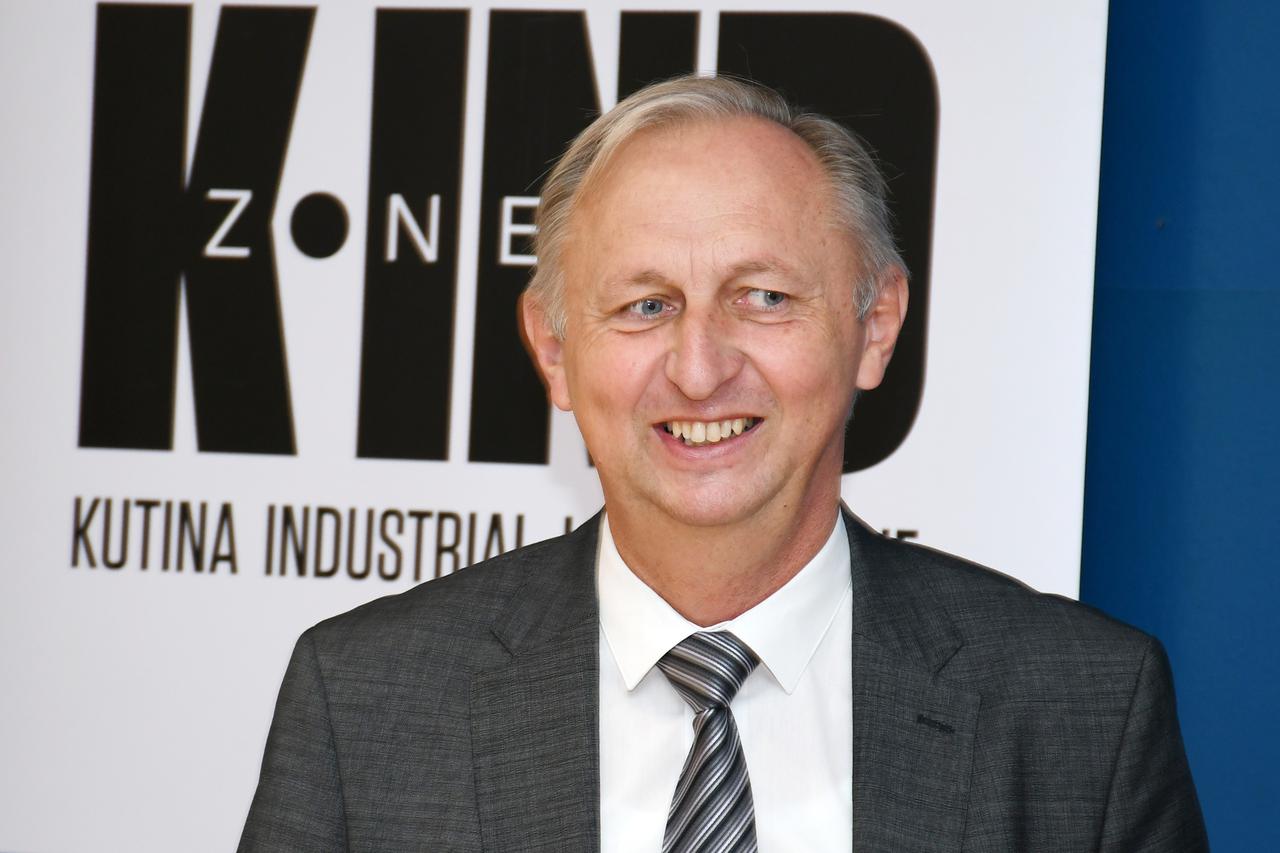 Kutinski gradonačelnik Babić na konferenciji o aferi političkog zapošljavanja