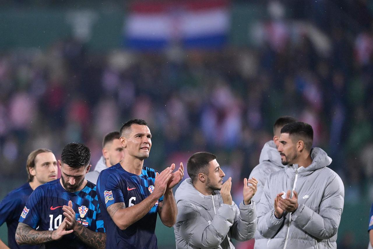 Slavlje hrvatskih igrača nakon pobjede nad Austrijom i osvojenim prvim mjestom u skupini
