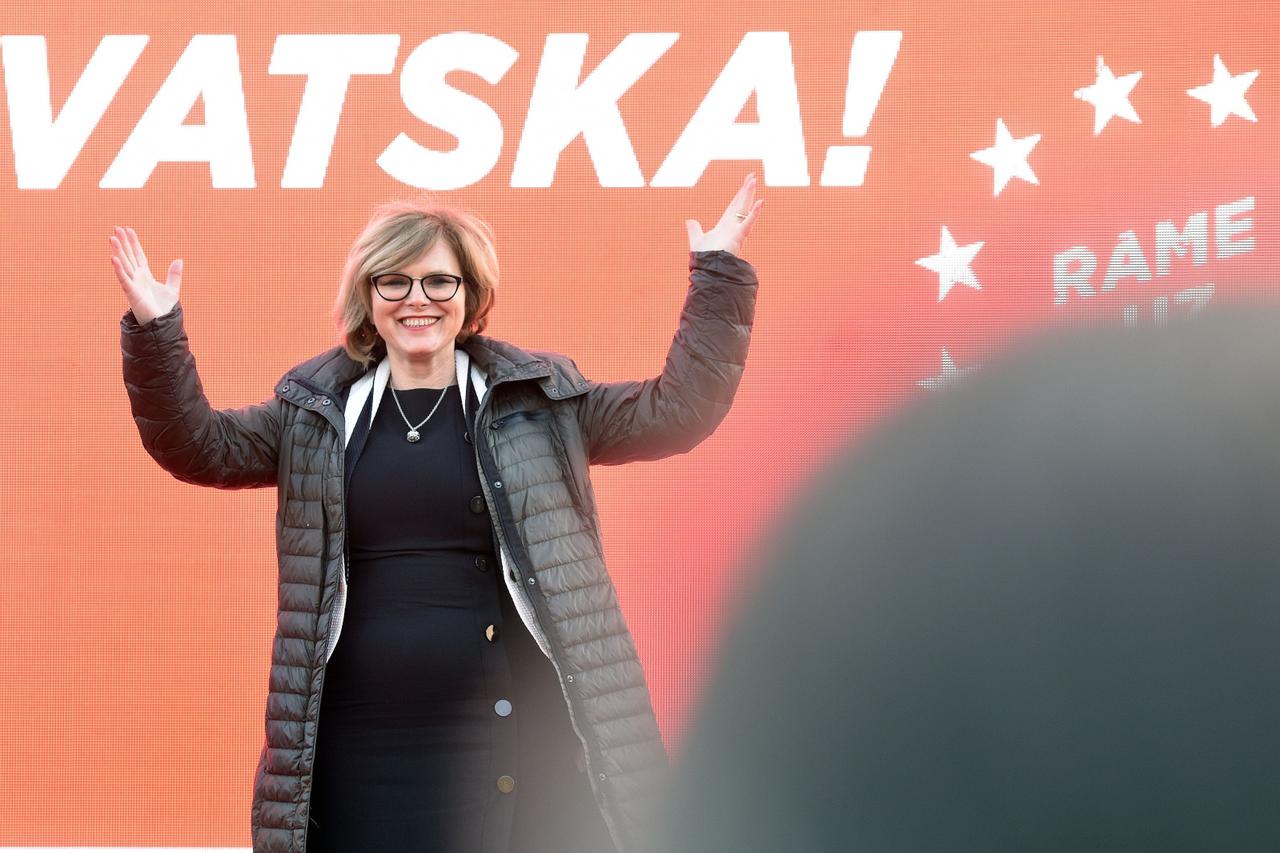 Varaždin: Predizborni skup SDP-a na Kazališnom trgu