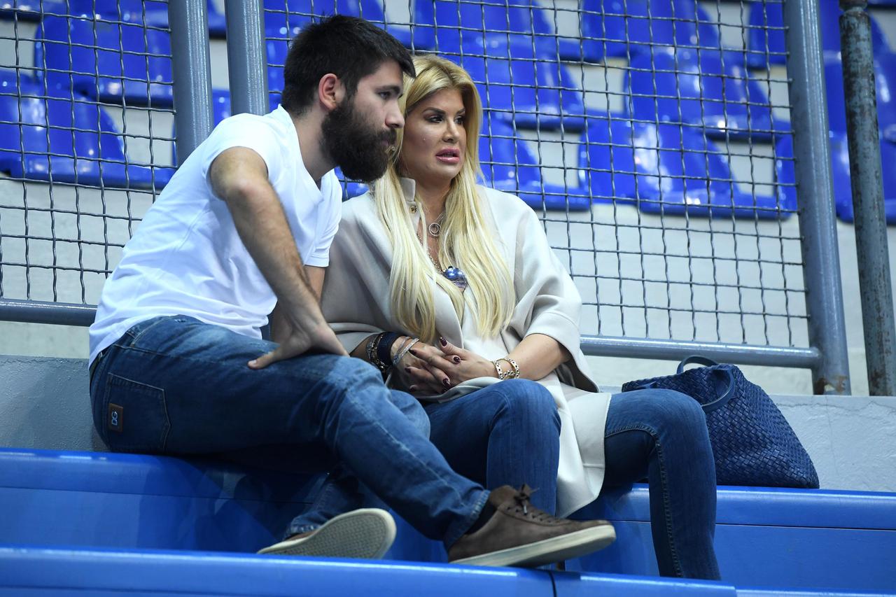 Zagreb: Emil Tedeschi i Nika Perenčević prate utakmicu KK Cedevita Olimpija - KK FMP