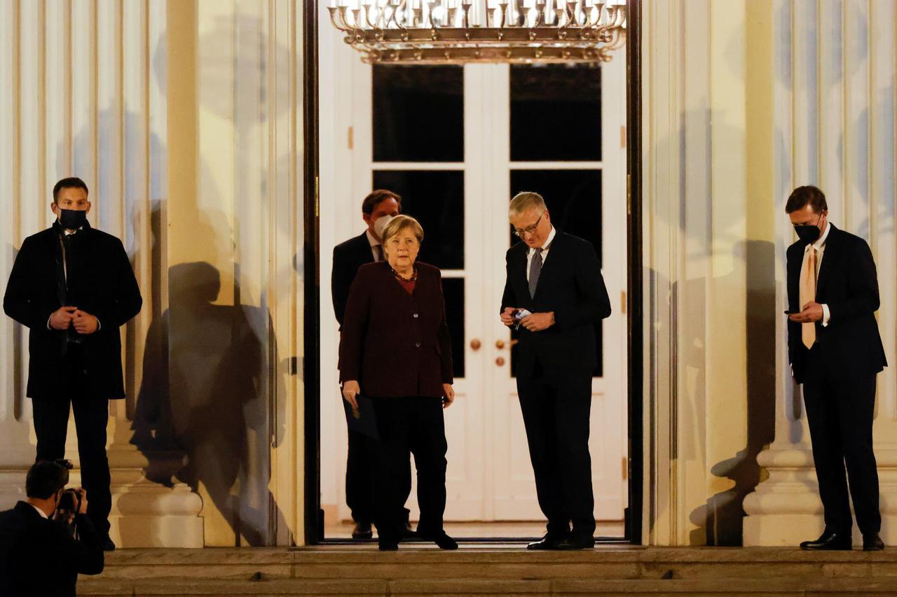 German Chancellor Merkel receives 'discharge certificate' in Berlin