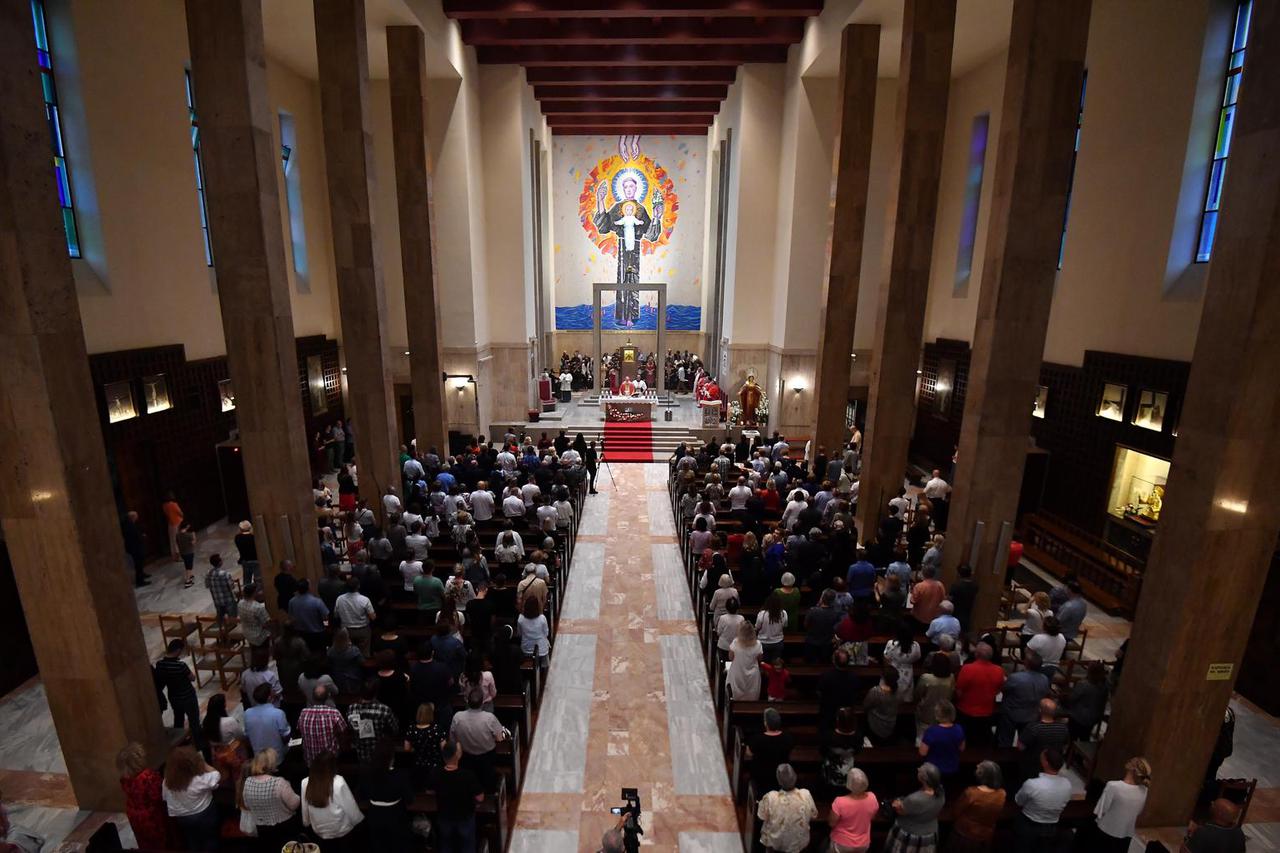 Zagreb: Svečana misa i koncert posvećenja novih orgulja u crkvi sv. Antuna Padovanskog