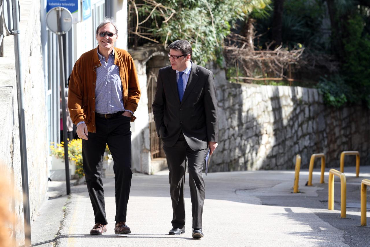 22.03.2014., Opatijac - Srednja Ugostiteljska skola Opatija. U sklopu svog projekta (U)gosti na dorucku pripremljen je dorucak i druzenje pod nazivom Zdrav dorucak za zdrave zube. Gosti na dorucku su: ministar Zeljko Jovanovic, pomocnik Petar Skansi, grad