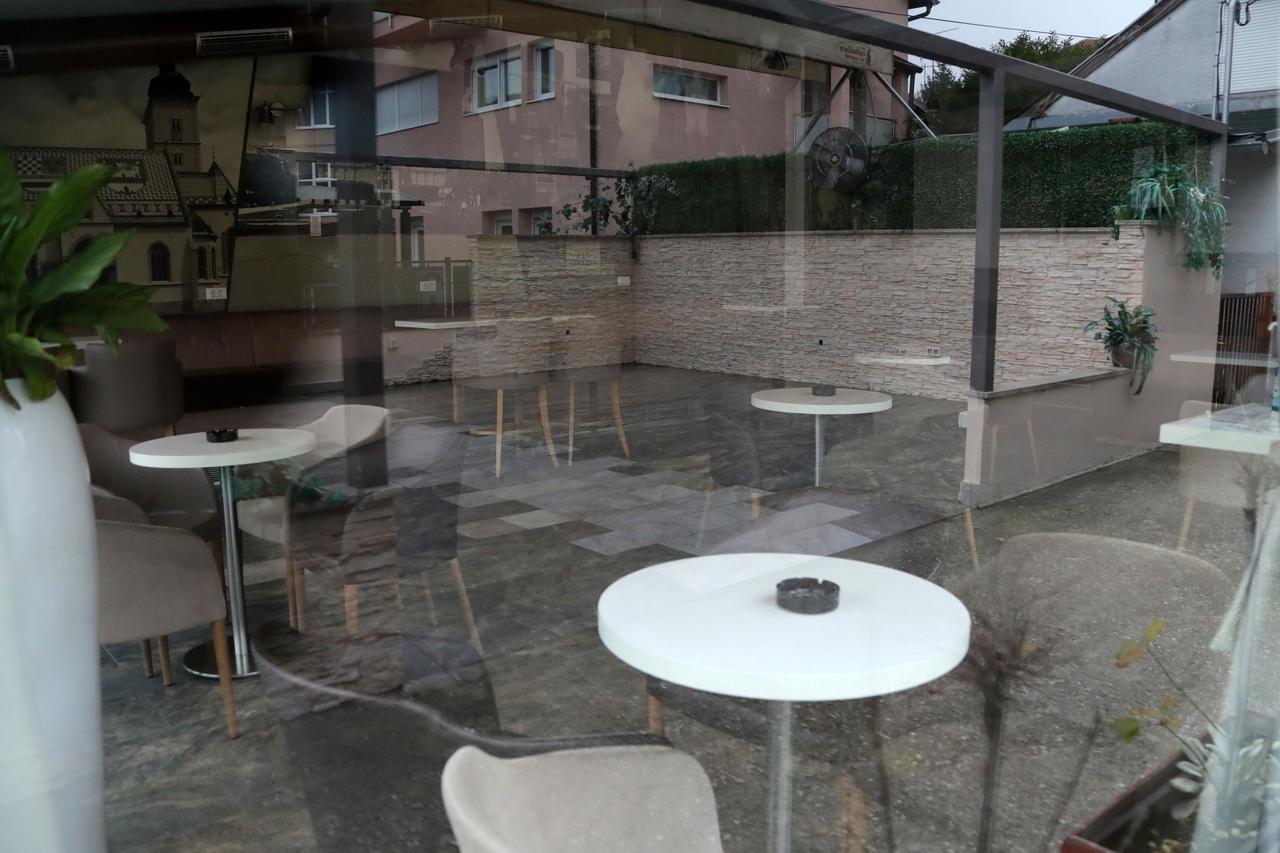 Zagreb: Na okretištu Črnomerec svi kafići su zatvoreni prvog dana mini lockdowna