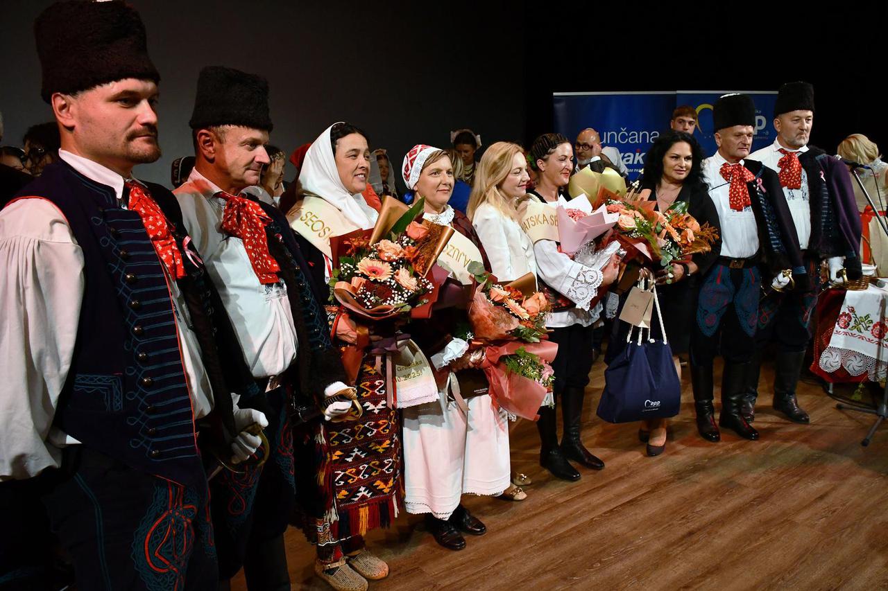 Nova Gradiška: Aleksandra Zajac proglašena najuzornijom hrvatskom seoskom ženom