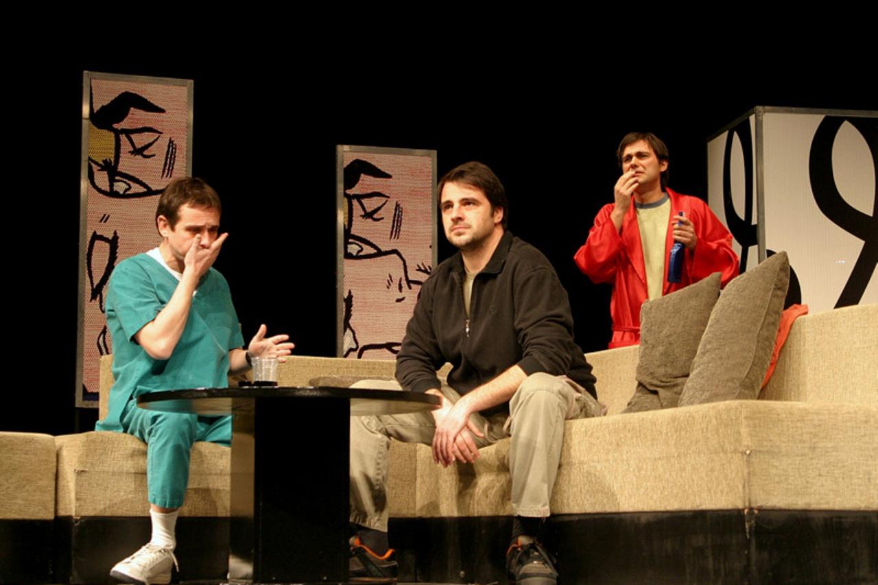 'englezi1_nnn_kul_150413'