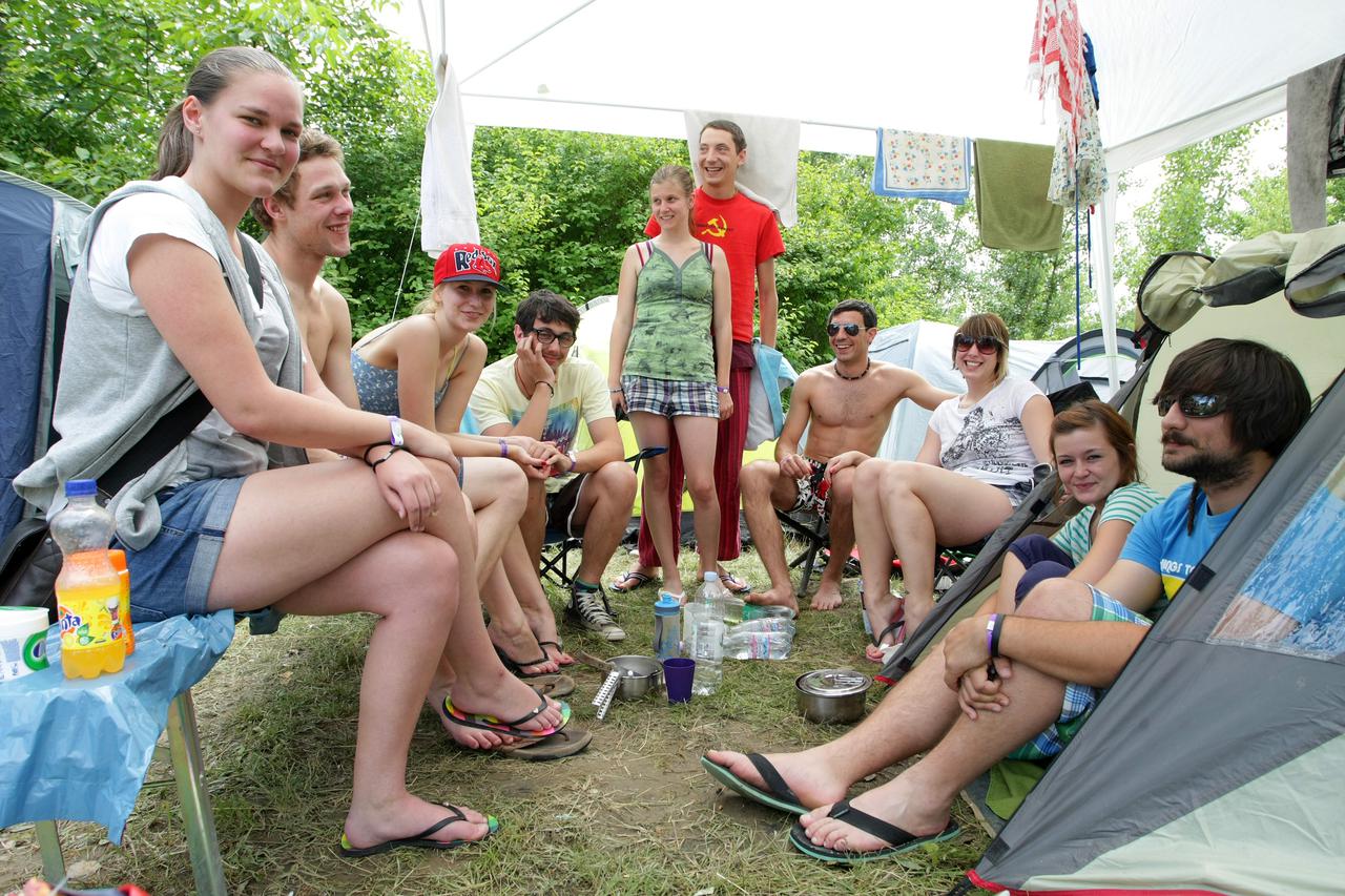 Posjetitelji kampa na INmusic glazbenom festivalu na JarunuL