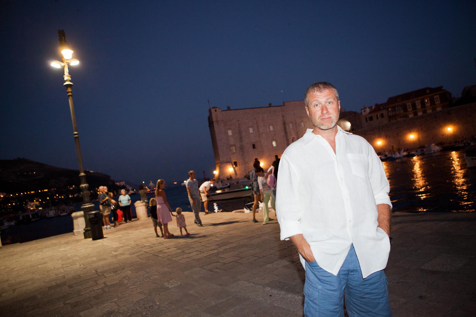 Ruski magnat Roman Abramovič platio je paprenu cifru za razvod od supruge Irine Malandine. Bivšoj je nakon razvoda ostavio 300 milijuna dolara. 