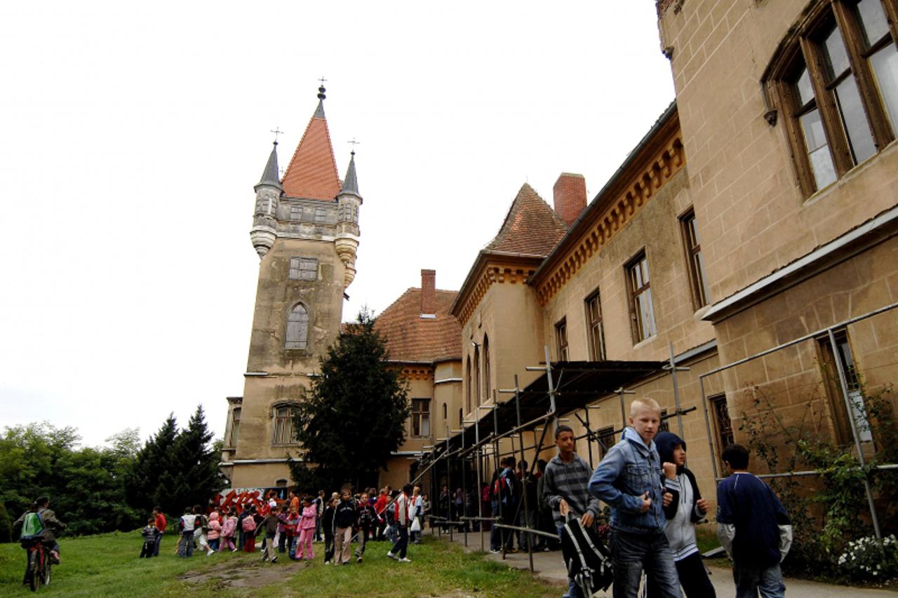 '22.10.2010., Pribislavec- Derutne skole-PRIBISLAVEC. Photo: Vjeran Zganec-Rogulja/PIXSELL'