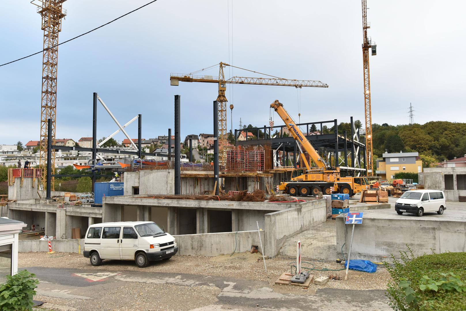 Radovi na donjem dijelu žičare u punom su zamahu.