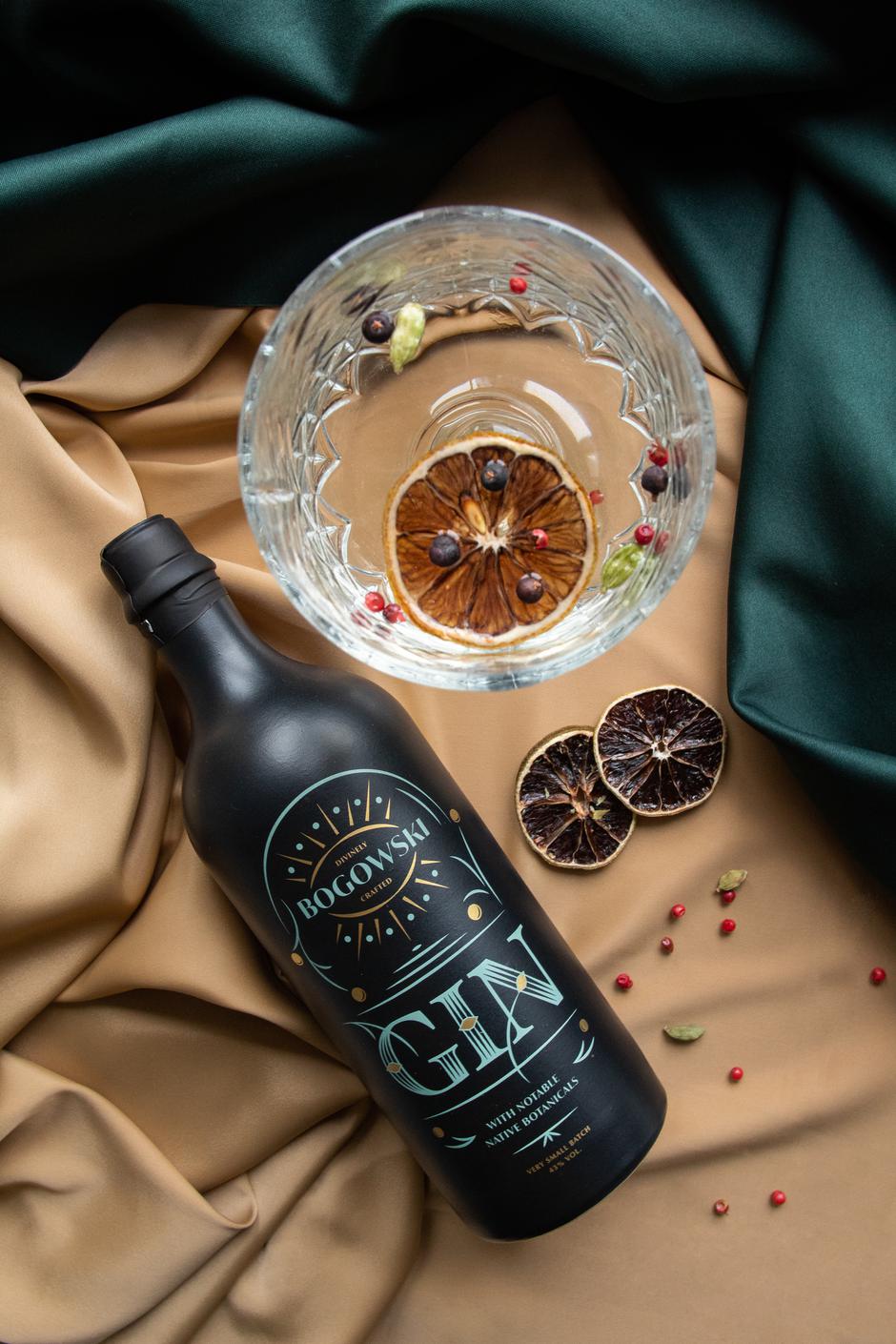 Gin Bogowski