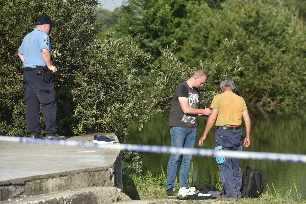 Bedekovčina:  Vatrogasci izvukli iz jezera dvojicu mladića