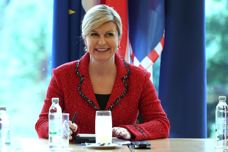 Jelena Veljača, Kolinda Grabar Kitarović