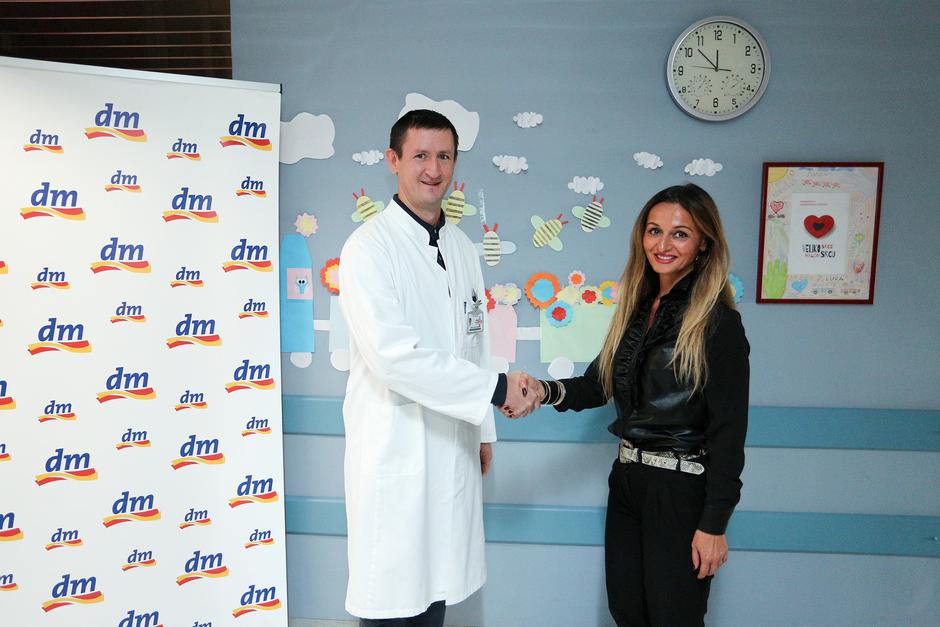 dm predao donaciju vrijednu 14.000 kuna Općoj bolnici Varaždin
