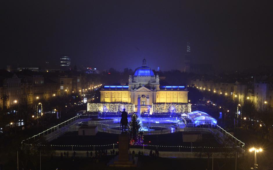  Otvaranje Ledenog parka, novoga gradskog klizalista na trgu Kralja Tomislava