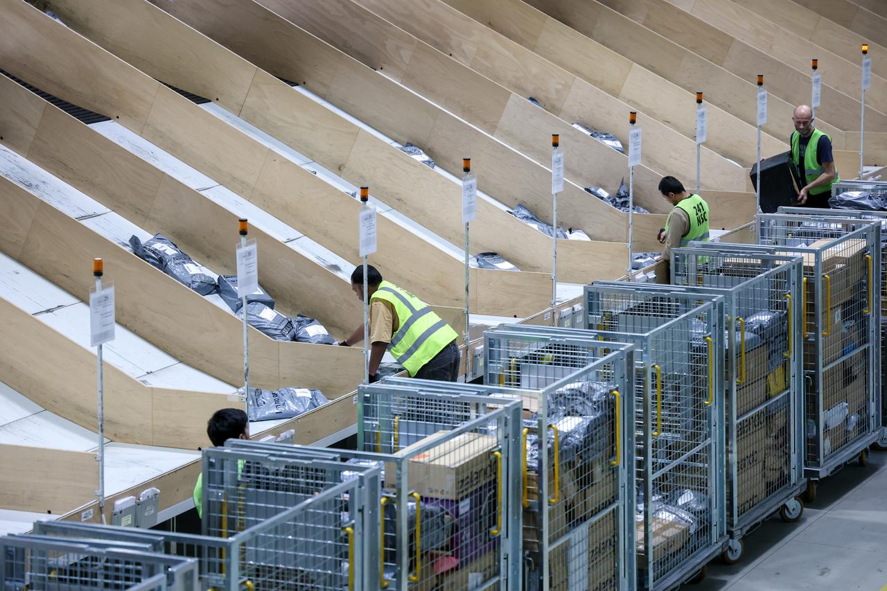 Velika Gorica: Obilazak glavne sortirnice Hrvatske pošte