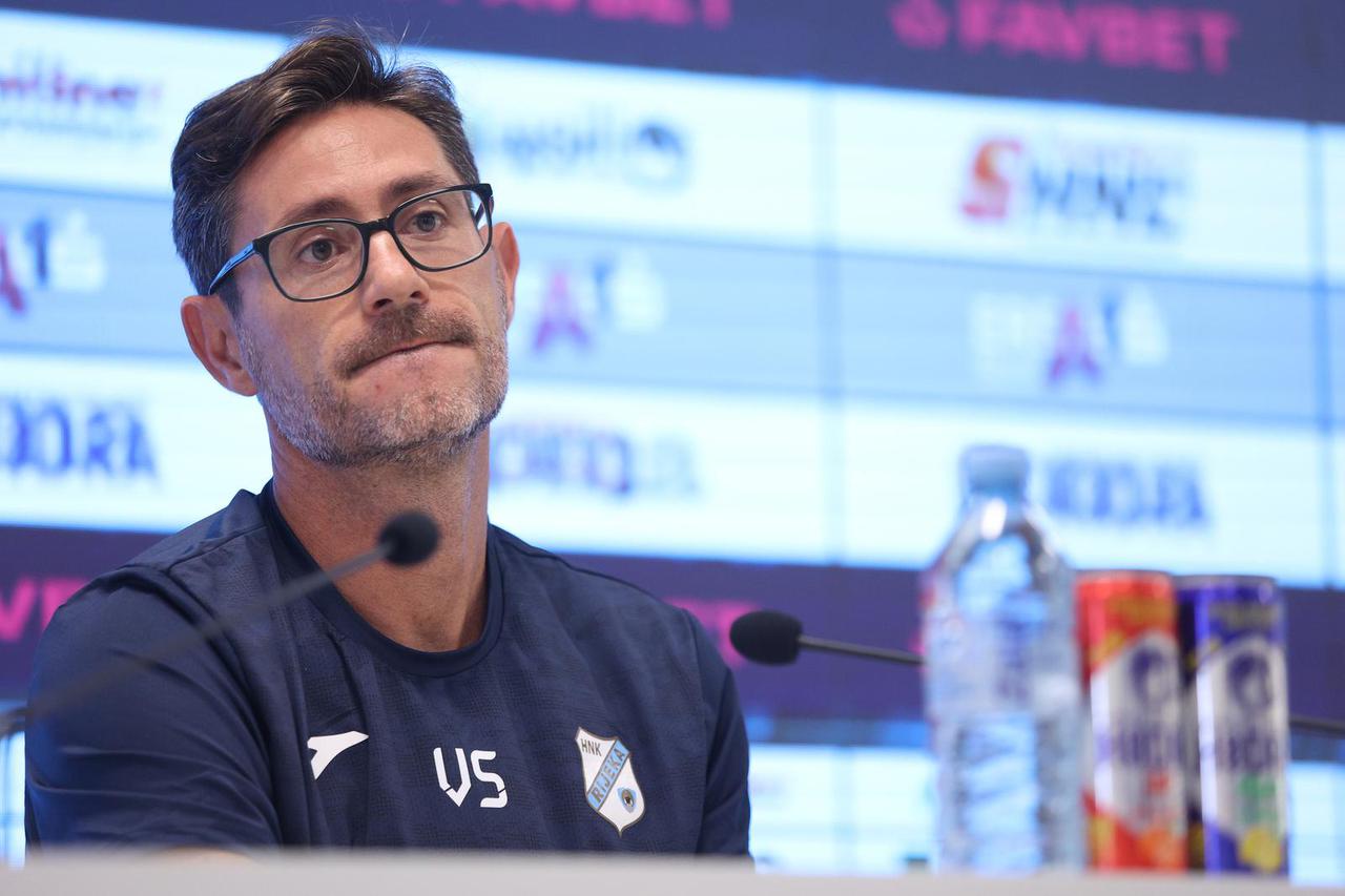 Rijeka: Trener HNK Rijeka Victor Sanchez i igrač Ante Majstorović najavili utakmicu protiv Lokomotive