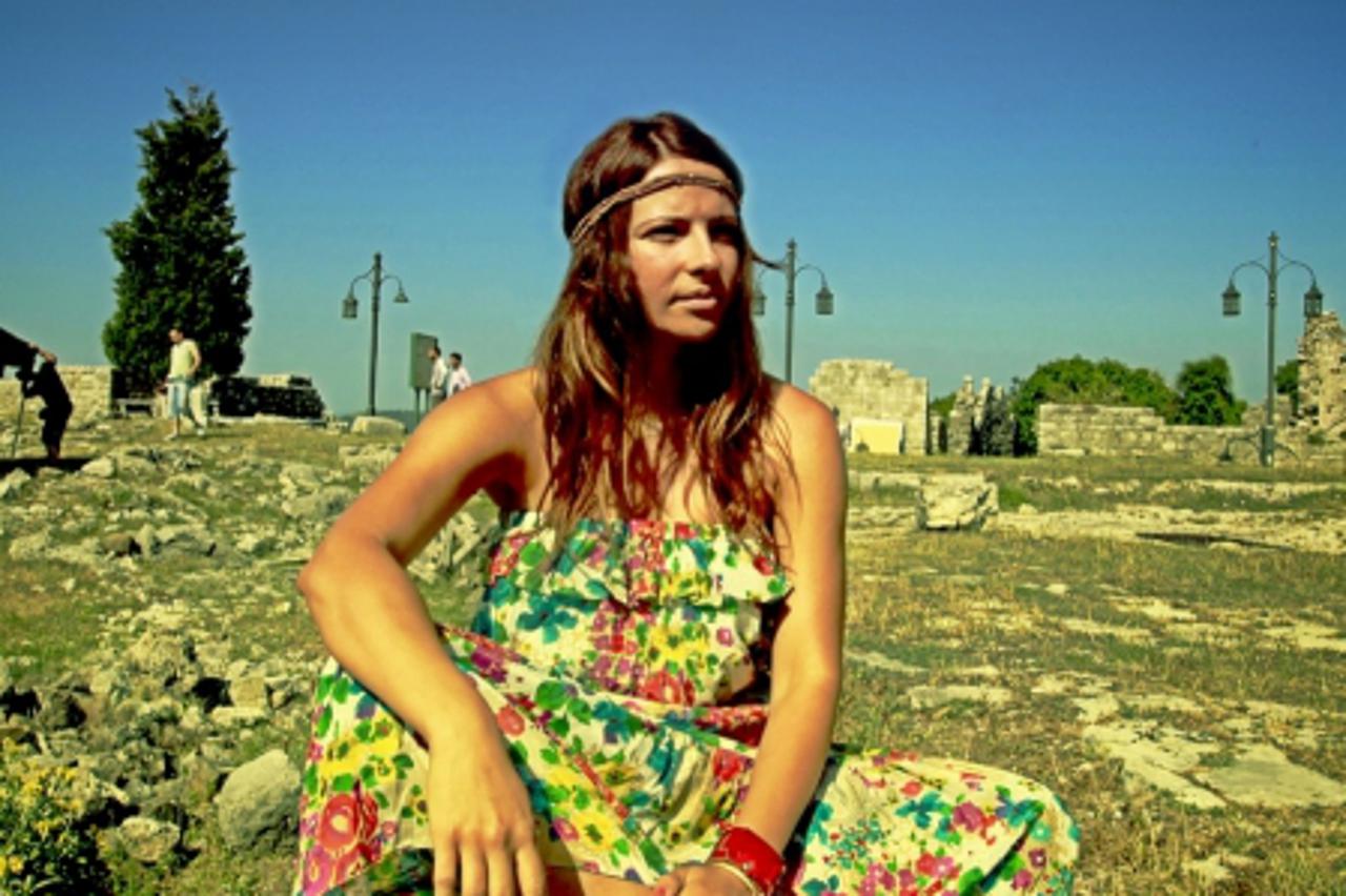 'milena002_nnn_ekr_230512'