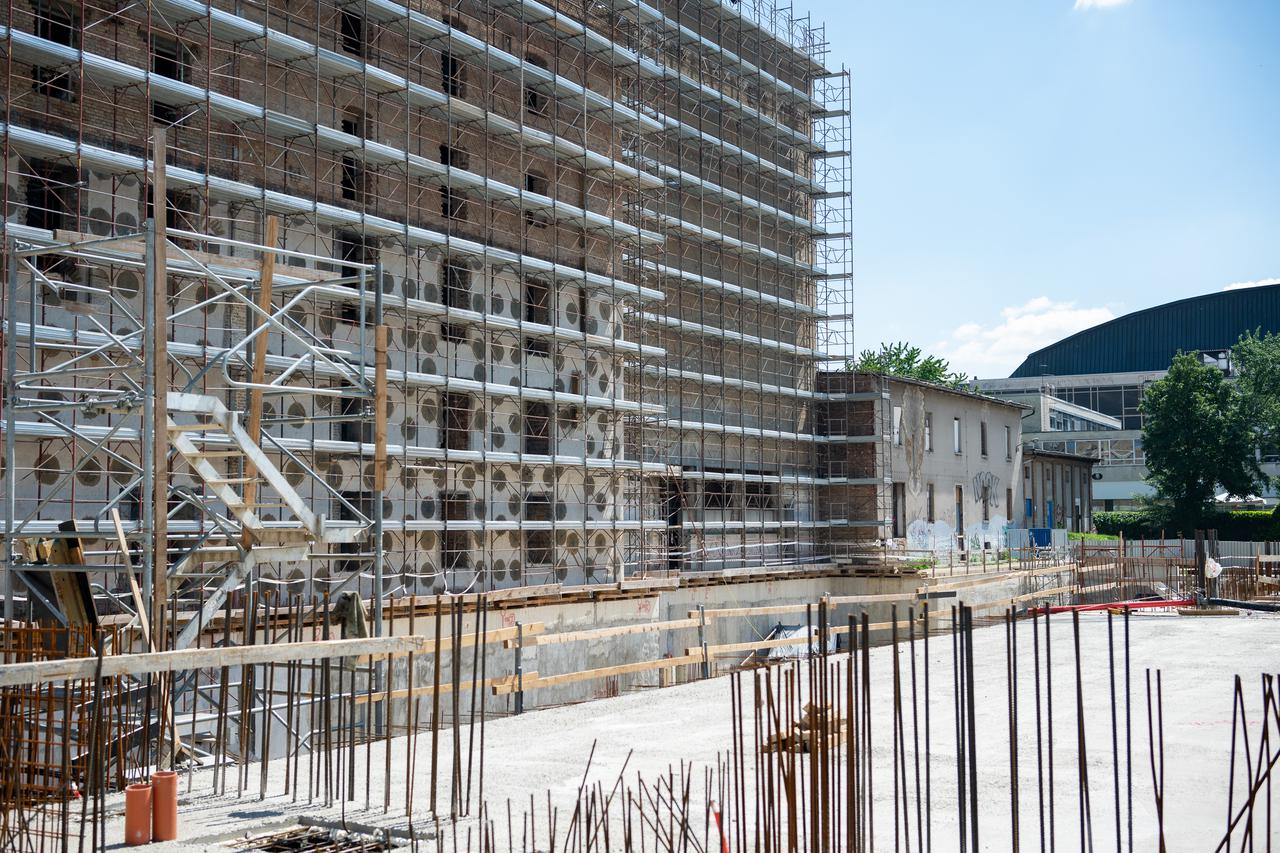 Zagreb: Obilazak Paromlina i radova s dogradonačelnikom Lukom Korlaetom