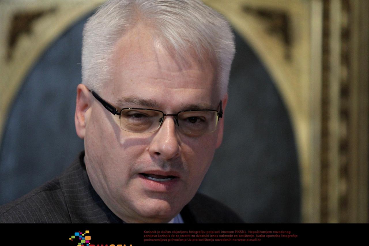 '07.11.2012., Zagreb, - U rektoratu Sveucilista odrzala se svecana sjednica povodom 50 godina fakulteta FPZG - a, na kojoj su dodjeljene nagrade i proglaseni najbolji studenti. Ivo Josipovic, predsjed