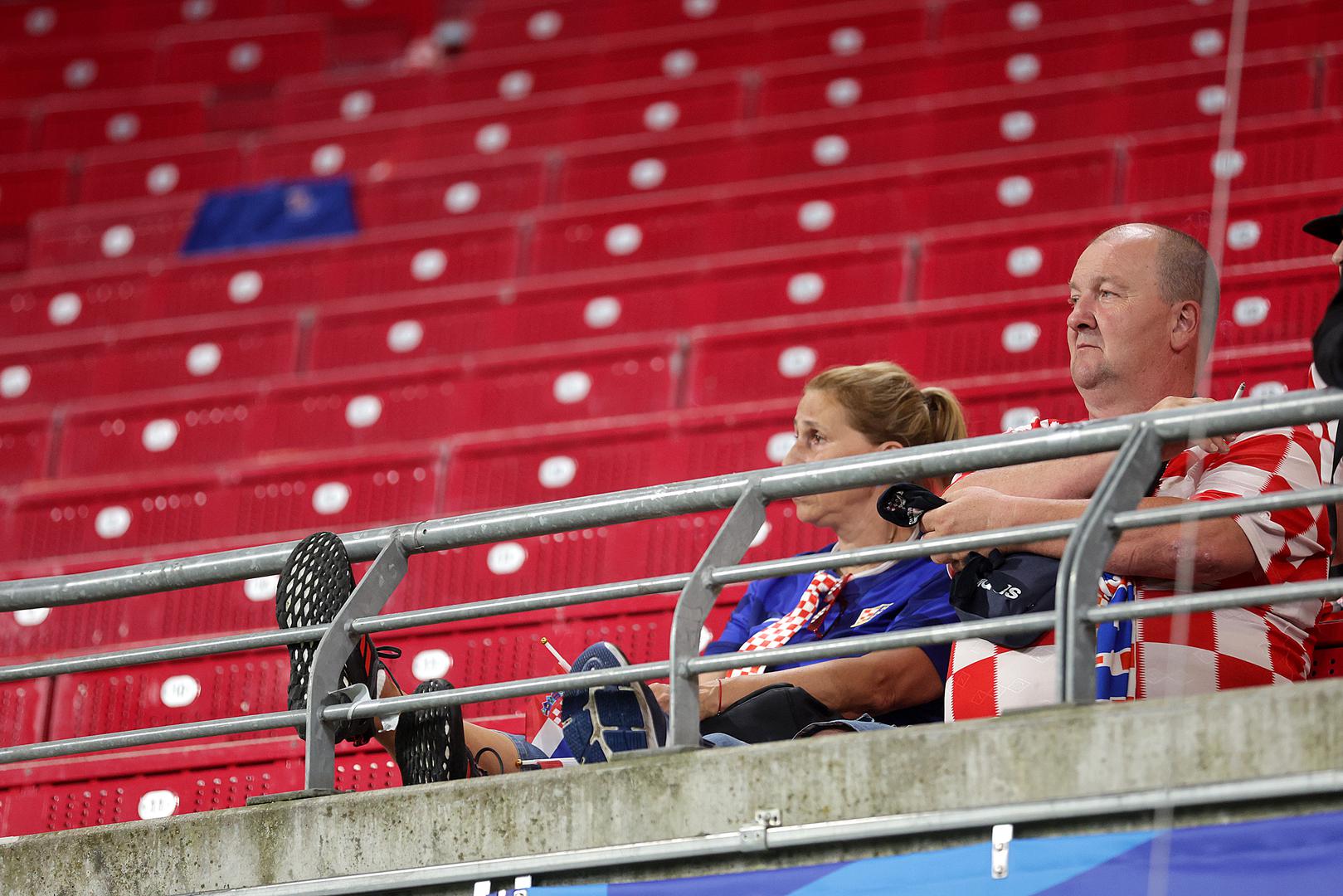 Tada je za 1-1 pogodio Mattia Zaccagni čime  je Italija osvojila drugo mjesto u skupini i osigurala subotnji meč osmine finala protiv Švicarske.