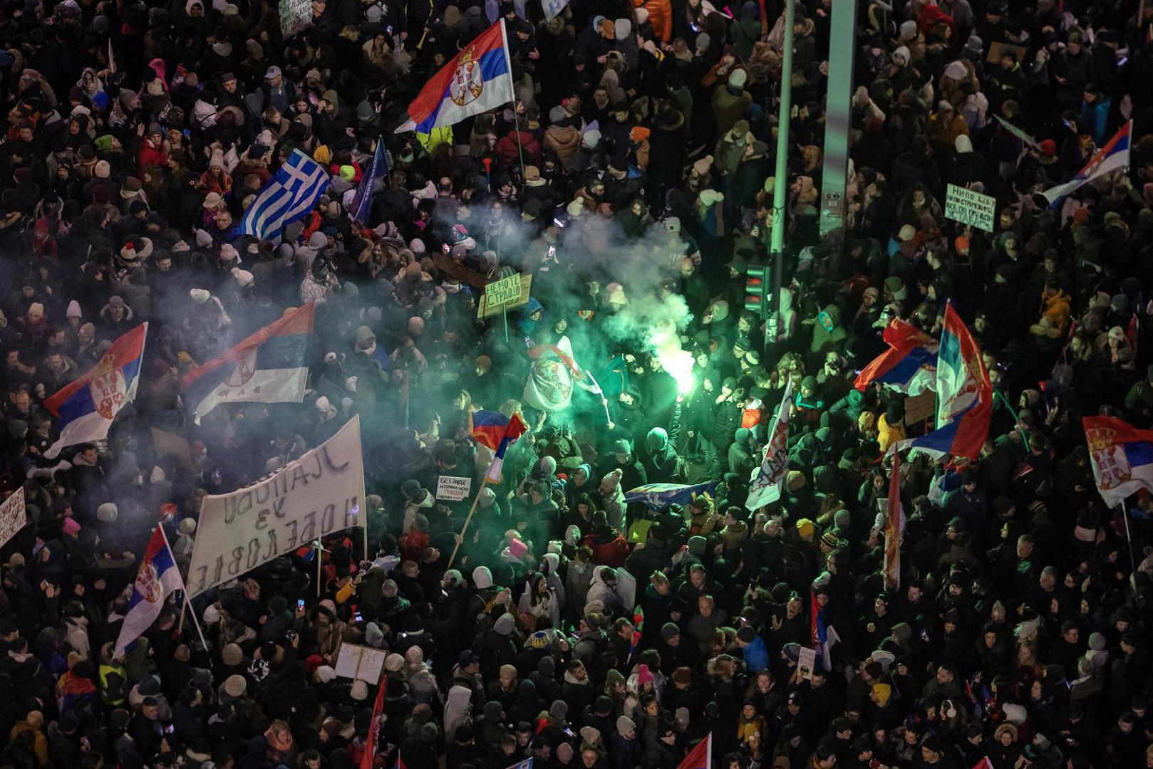 Demonstrators light flares during a protest over the fatal November 2024 Novi Sad railway station roof collapse, in Kragujevac, Serbia February 15, 2025. REUTERS/Marko Djurica Photo: MARKO DJURICA/REUTERS