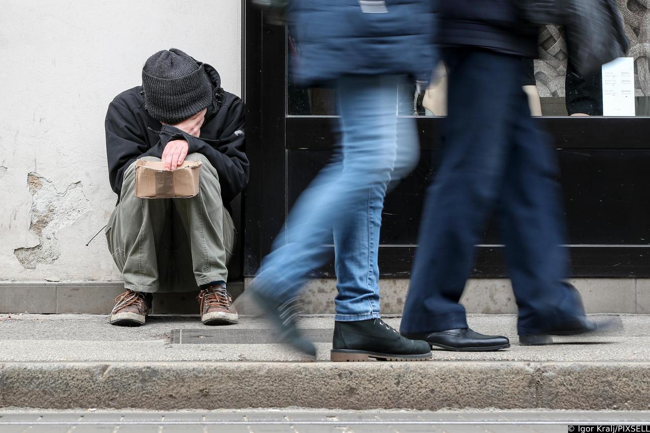 U centru Zagreba iz dana u dan se viđa sve više prosjaka