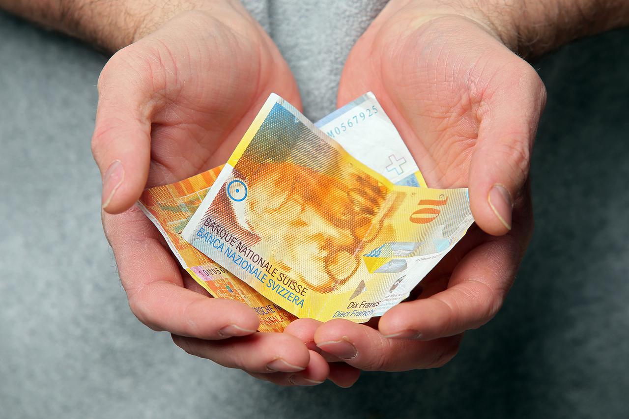 19.01.2015., Zagreb - Ilustracija za rast tecaja svicarskog franka. Photo: Jurica Galoic/PIXSELL